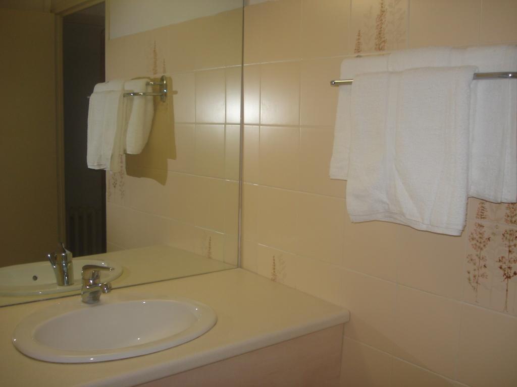 Hotel Le Terminus Tarascon Pokój zdjęcie