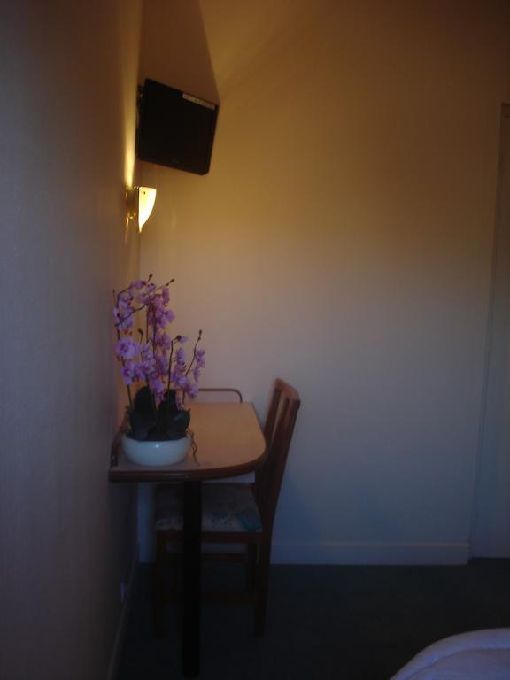 Hotel Le Terminus Tarascon Pokój zdjęcie