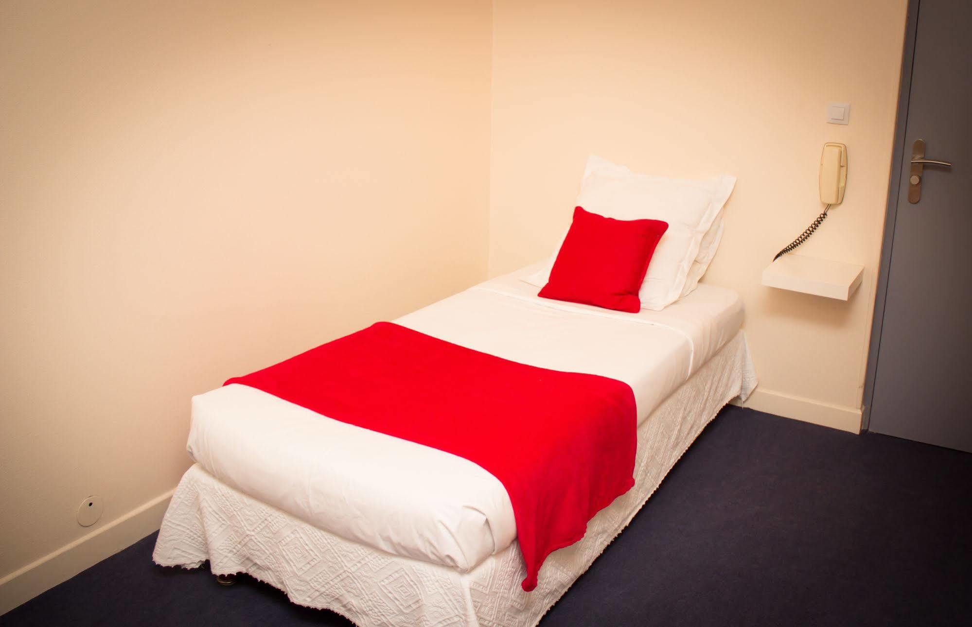 Hotel Le Terminus Tarascon Zewnętrze zdjęcie