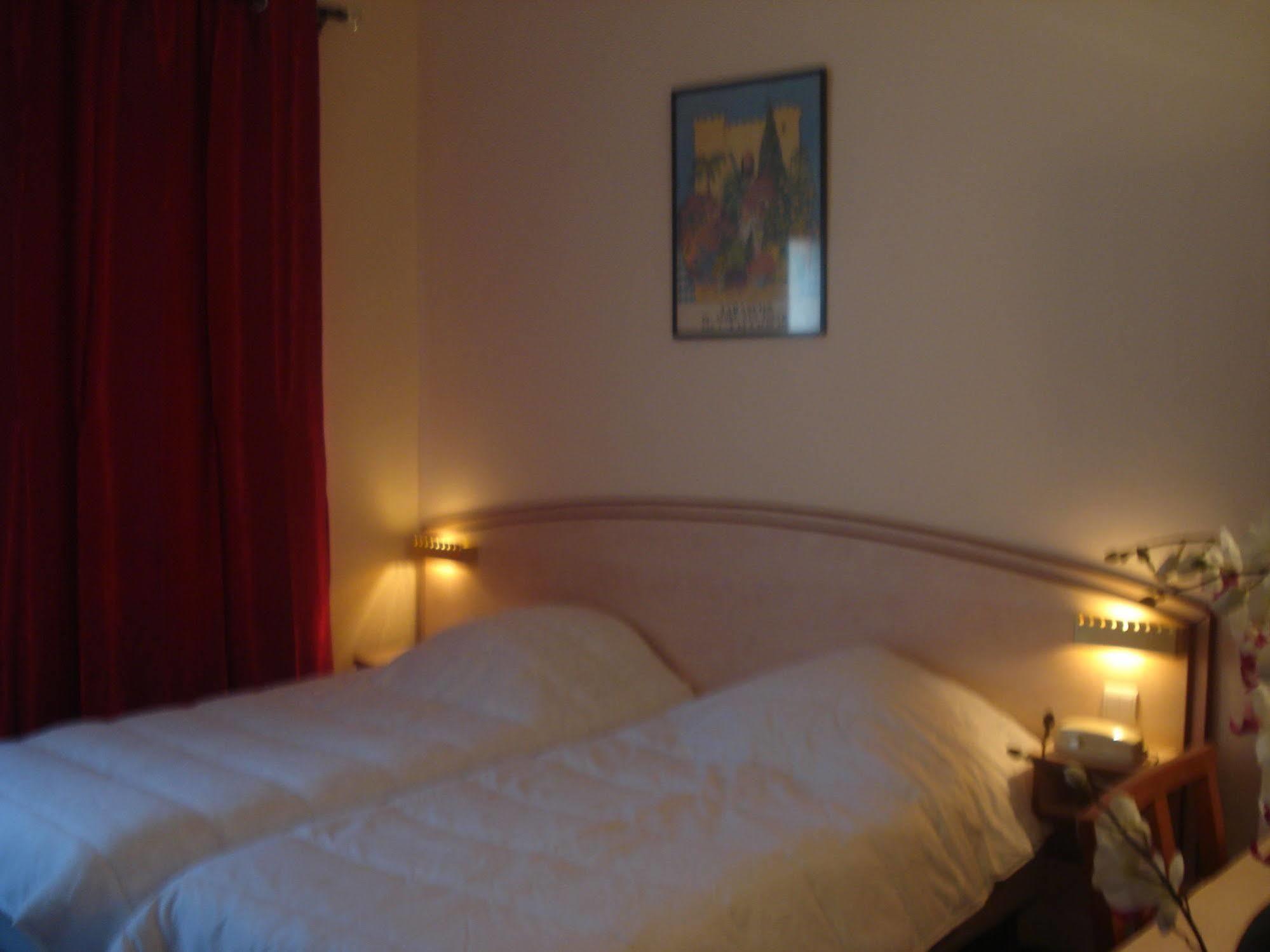 Hotel Le Terminus Tarascon Zewnętrze zdjęcie
